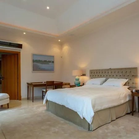 Villa Maresia Large Spacious Villa And Pool Vila Almancil