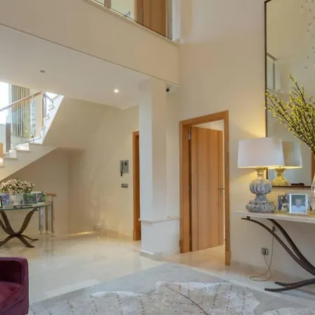 Vila Villa Maresia Large Spacious Villa And Pool *