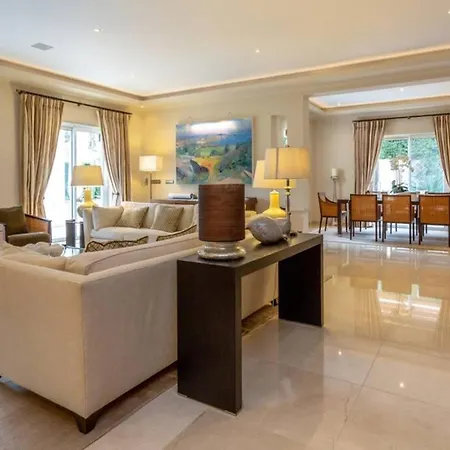 Villa Villa Maresia Large Spacious Villa And Pool